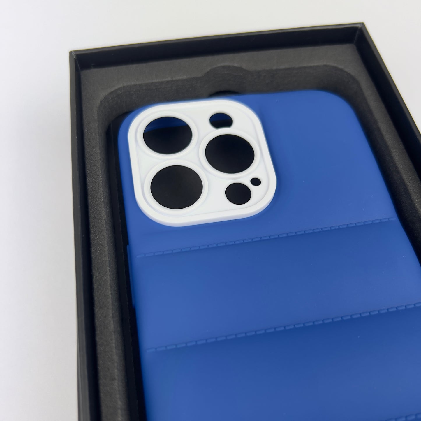 OCEAN BLUE PUFFER CASE